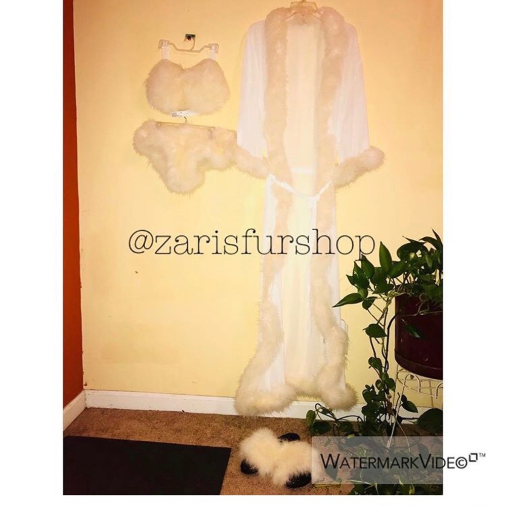 Fur Robes - Picture 3 of 8